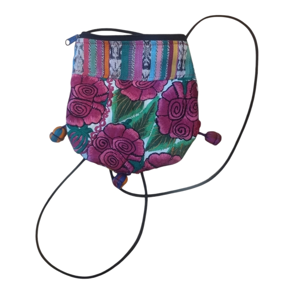 NWOT Floral Embroidered Crossbody bag